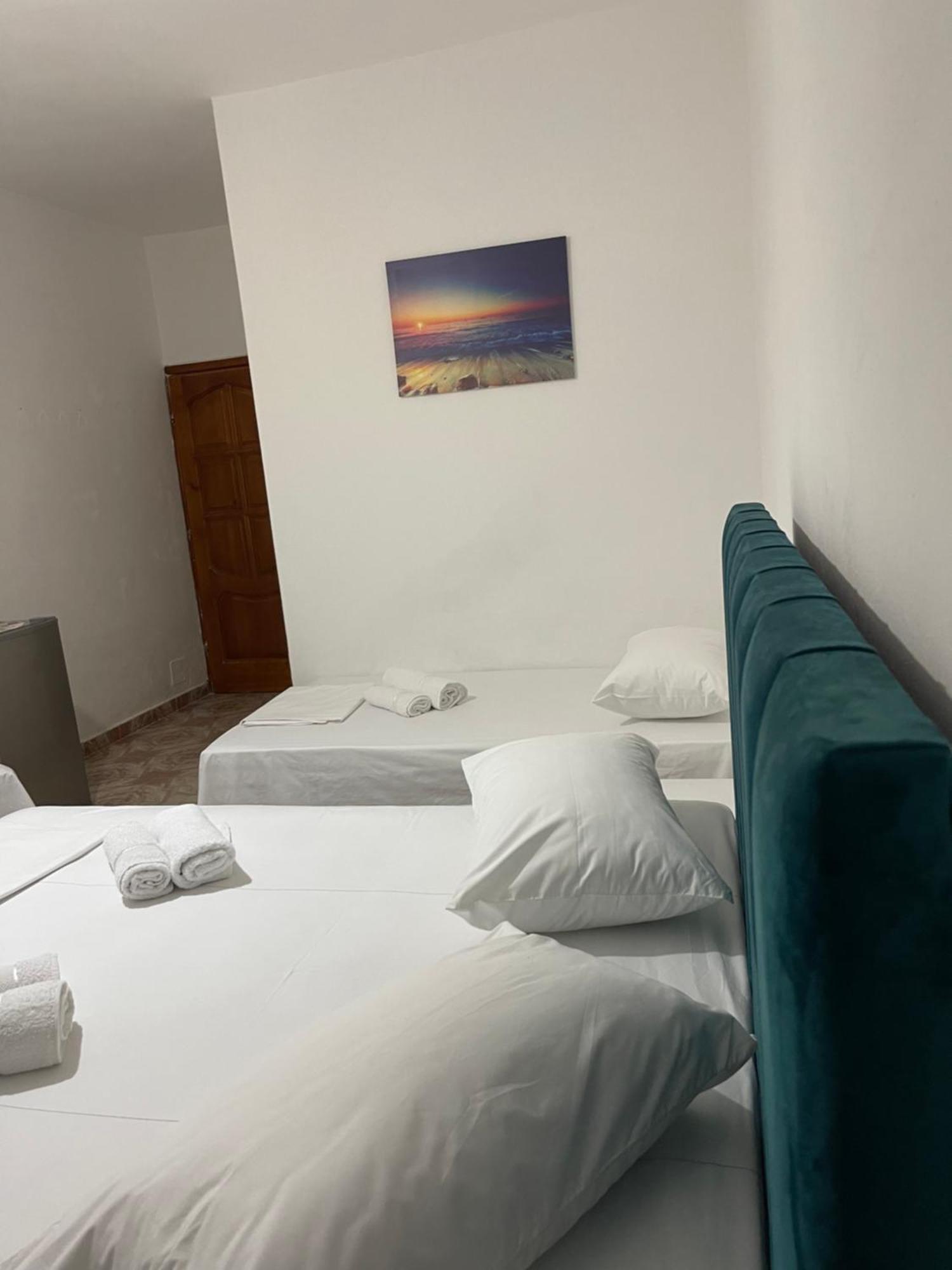 Mabel Rooms ดูร์เรส ภายนอก รูปภาพ